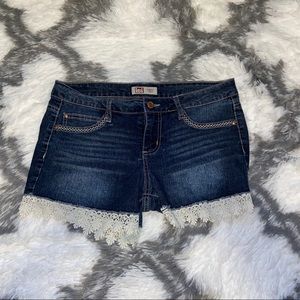 L.E.I Ashley Lowrise Shorts